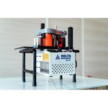 Кромкооблицовочный станок  DELTA DM-100 с двумя клеенаносящими роликами